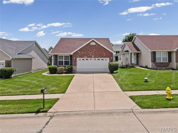 226 Stone Run Boulevard, Wentzville, MO 63385