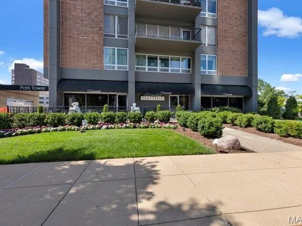 200 S Brentwood Boulevard S, Unit 14C, Clayton, MO 63105