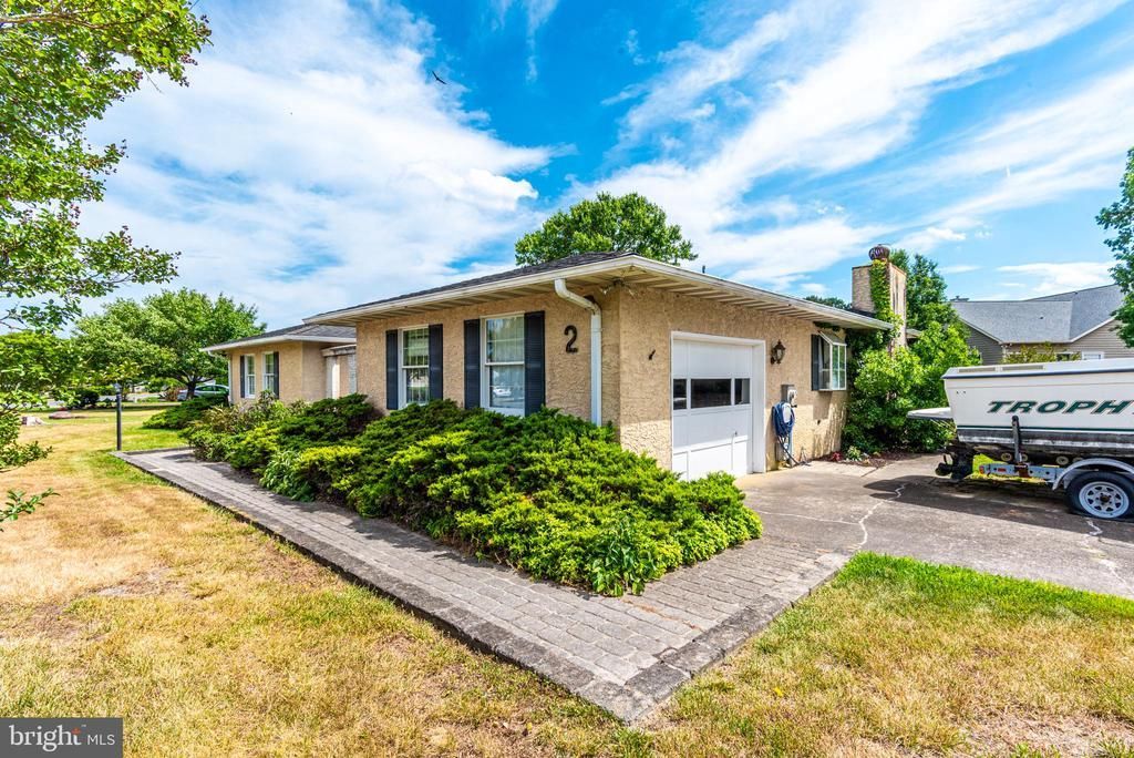 2 HERON ISLE COURT, OCEAN PINES, MD 21811