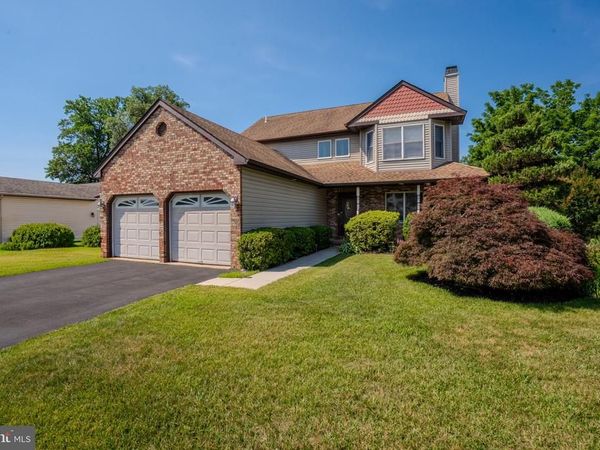 952 DUXBURY DRIVE, LANGHORNE, PA 19047