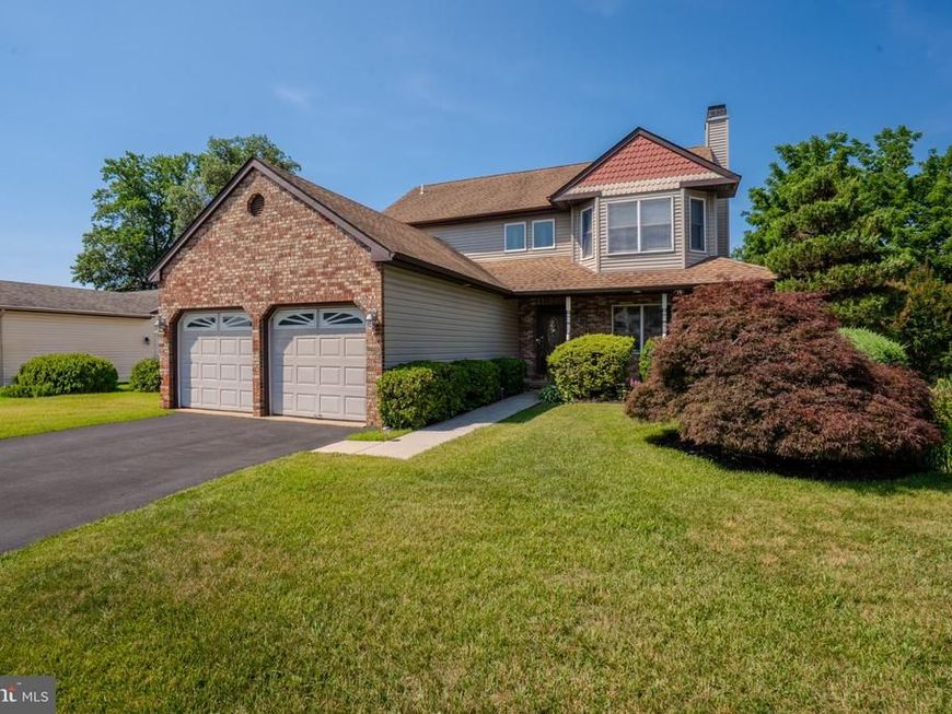 952 Duxbury Drive, Langhorne, PA 19047 Main Photo