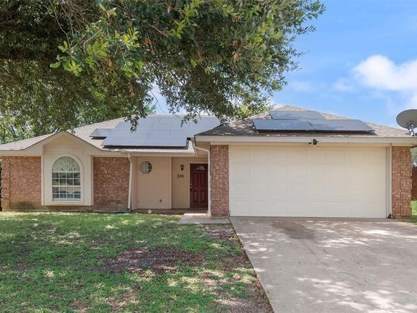 220 Hollywood Drive, Glenn Heights, TX 75154