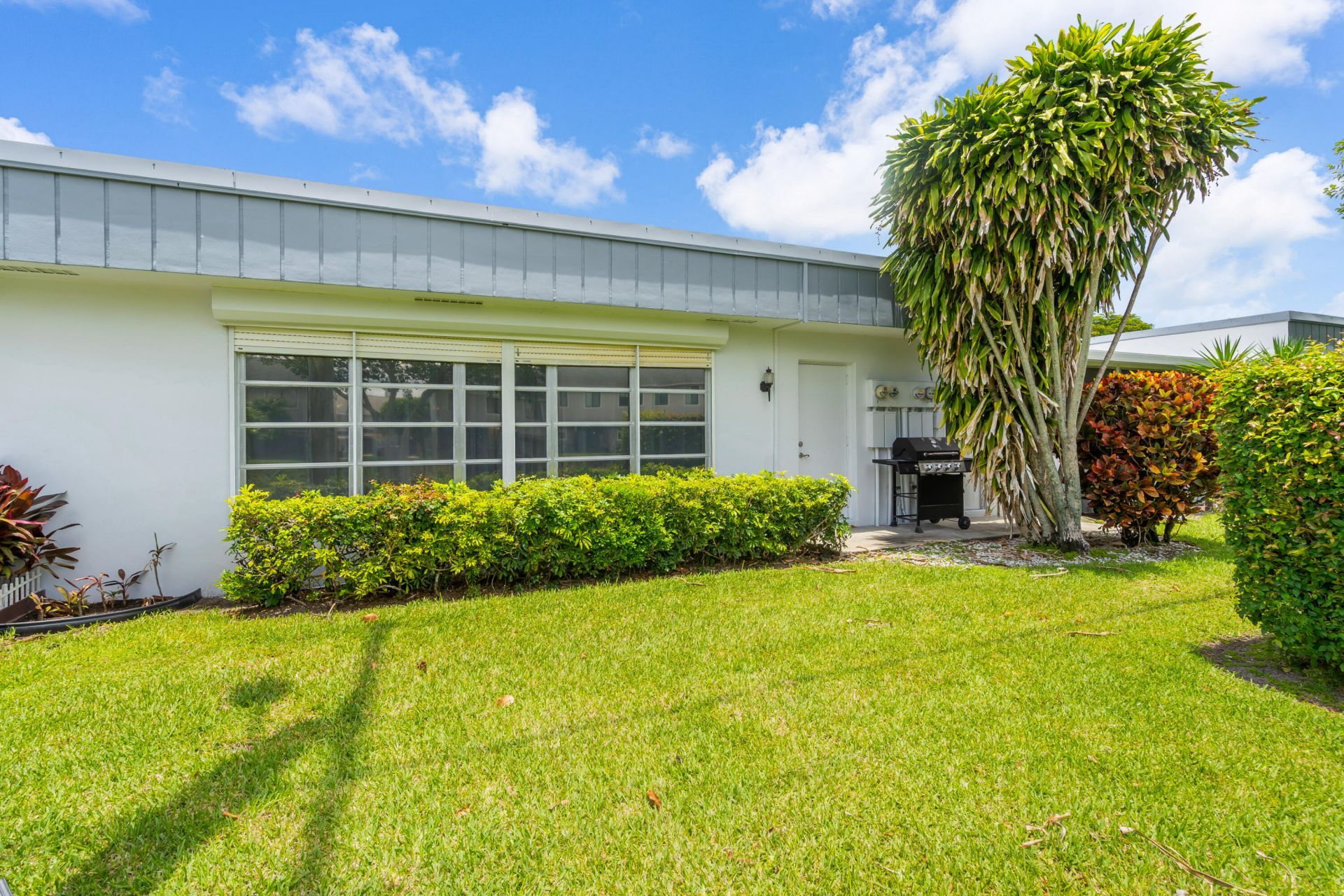 2886 Fernley Drive E, Unit 76, West Palm Beach, FL 33415 Photo