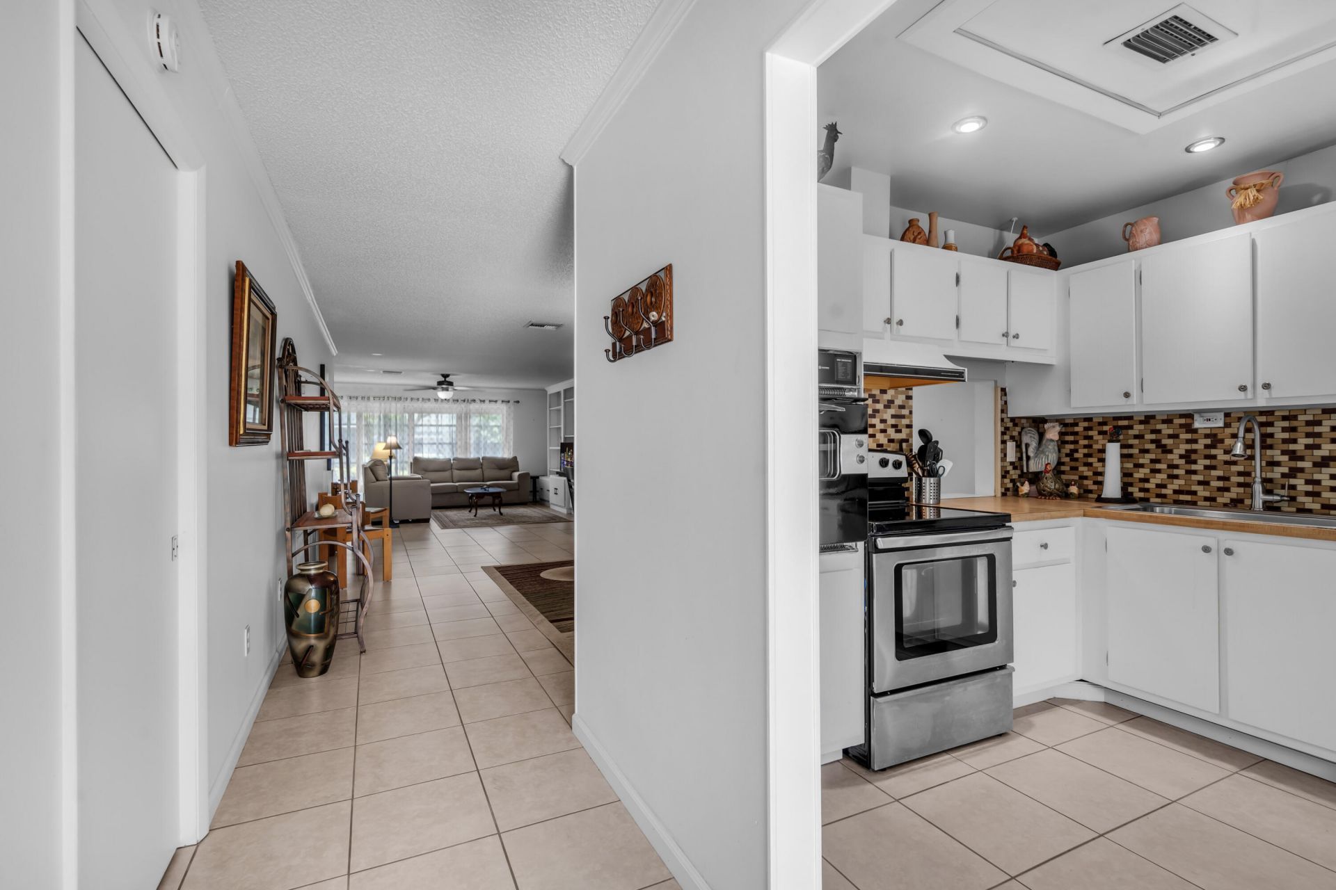2886 Fernley Drive E, Unit 76, West Palm Beach, FL 33415 Photo