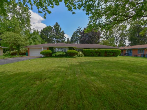 2515 W 57th Avenue , Merrillville, IN 46410