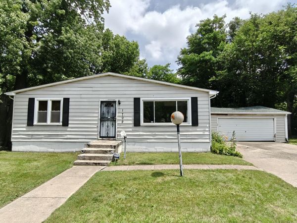1709 Roosevelt Street , Gary, IN 46404