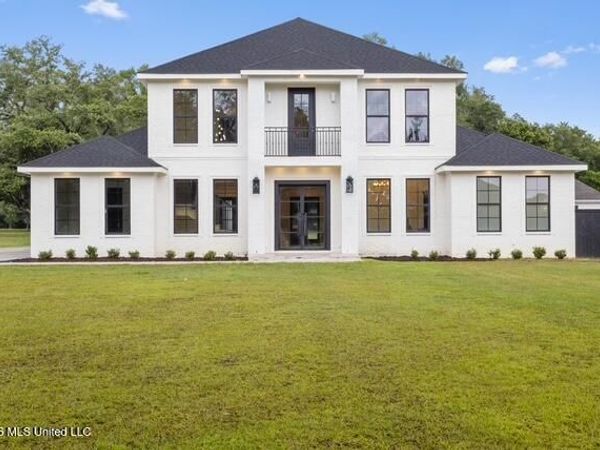 7557 Oakenshield Lane, Pass Christian, MS 39571