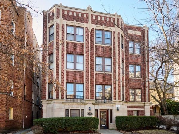 1112 Grove Street, Unit 2B, Evanston, IL 60201