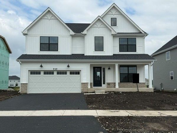 737 Fairfield Drive, Oswego, IL 60543