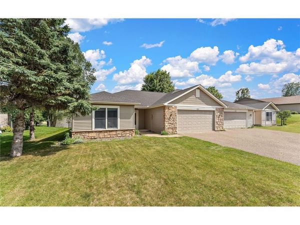 1825 Windmill Drive, Baldwin, WI 54002