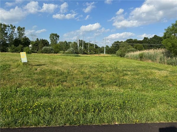 Lot 11 Tradewind Rd, New Castle, PA 16102
