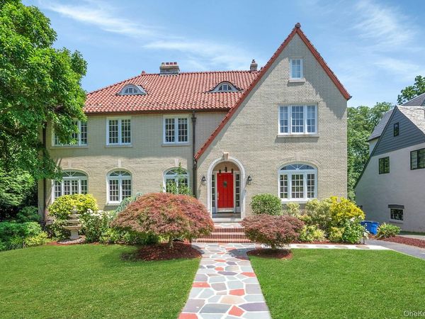 514 Esplanade, Pelham, NY 10803