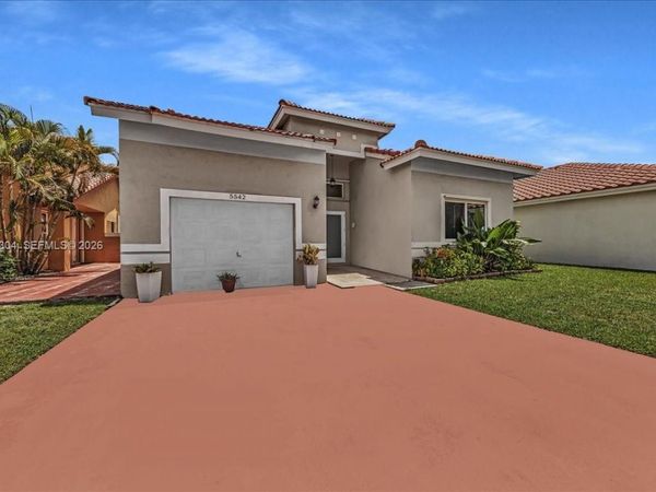 5542 NW 190th Ln , Miami Gardens, FL 33055