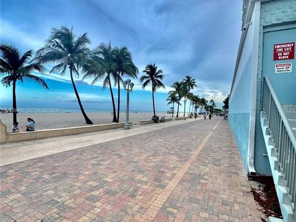 400 N Surf Rd, Unit RGB, Hollywood, FL 33019