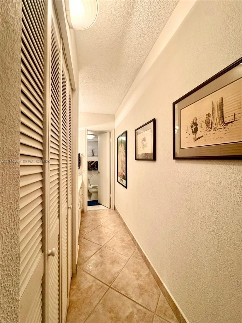 400 N Surf Rd, Unit RGB, Hollywood, FL 33019 Photo