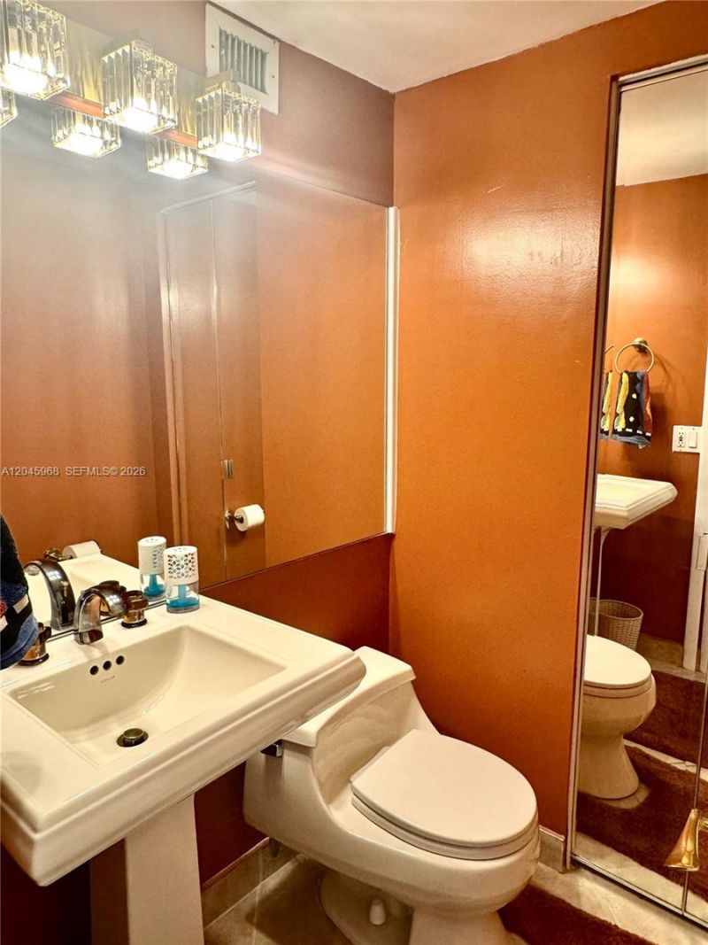 400 N Surf Rd, Unit RGB, Hollywood, FL 33019 Photo
