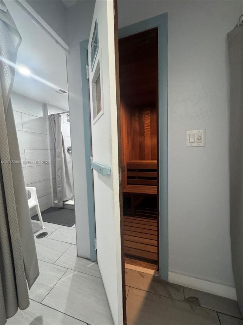 400 N Surf Rd, Unit RGB, Hollywood, FL 33019 Photo