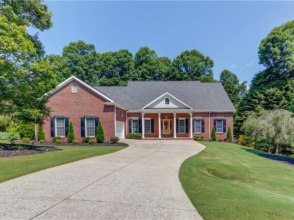 613 River Chase , Hoschton, GA 30548