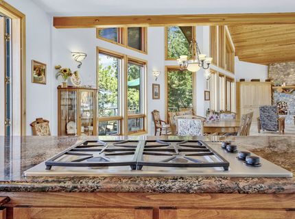 6985 Highway 147, Lake Almanor, CA 96137 Photo