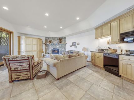 6985 Highway 147, Lake Almanor, CA 96137 Photo