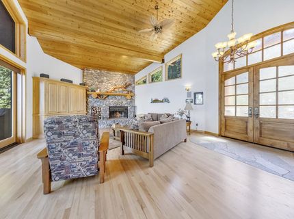 6985 Highway 147, Lake Almanor, CA 96137 Photo