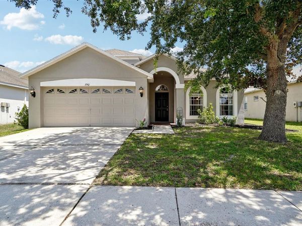7742 BULLS HEAD DRIVE , WESLEY CHAPEL, FL 33545