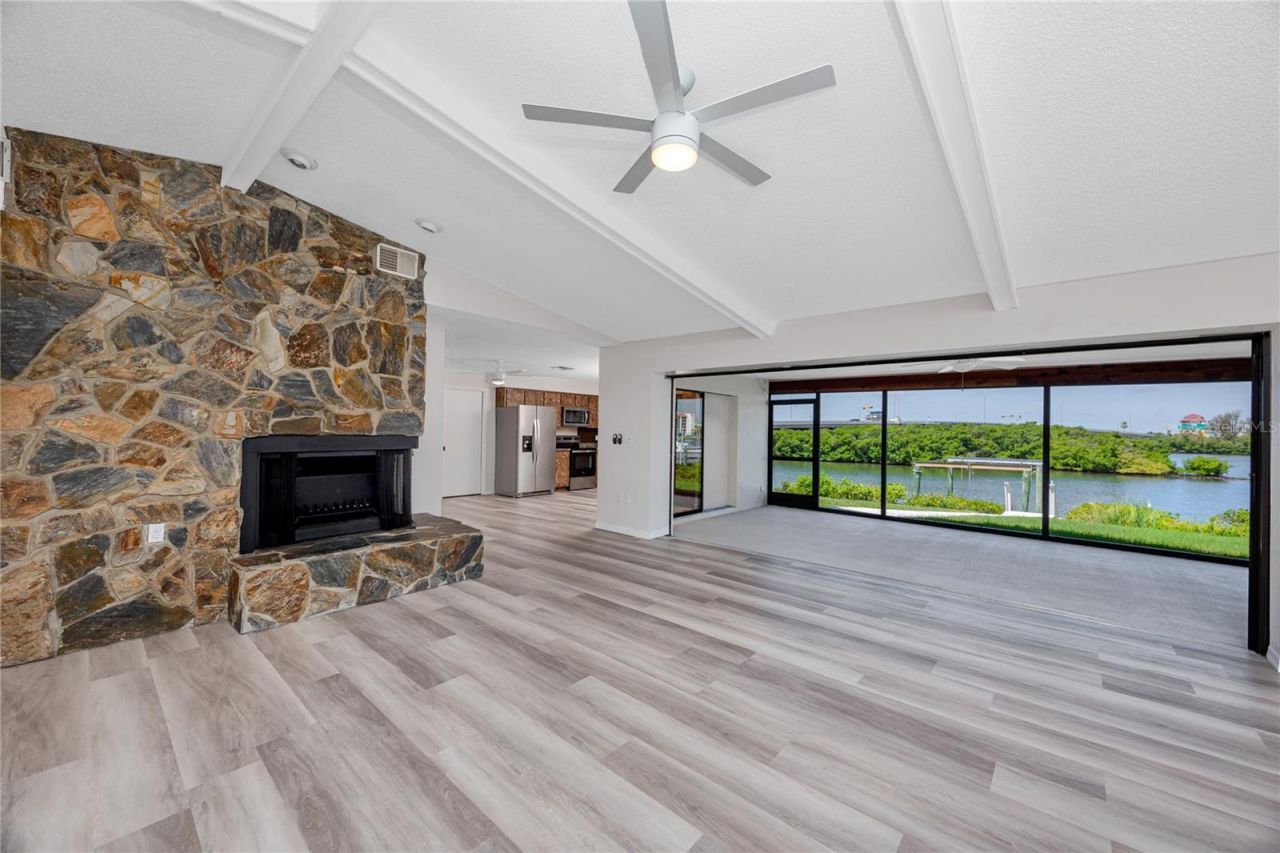 8046 Bayhaven Drive , Seminole, FL 33776 Photo