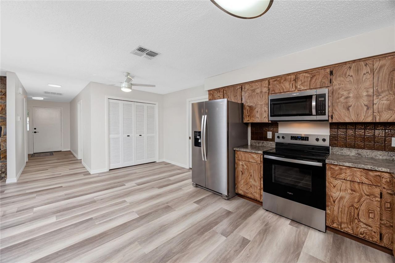 8046 Bayhaven Drive , Seminole, FL 33776 Photo