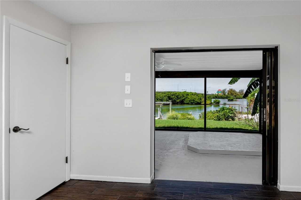 8046 Bayhaven Drive , Seminole, FL 33776 Photo