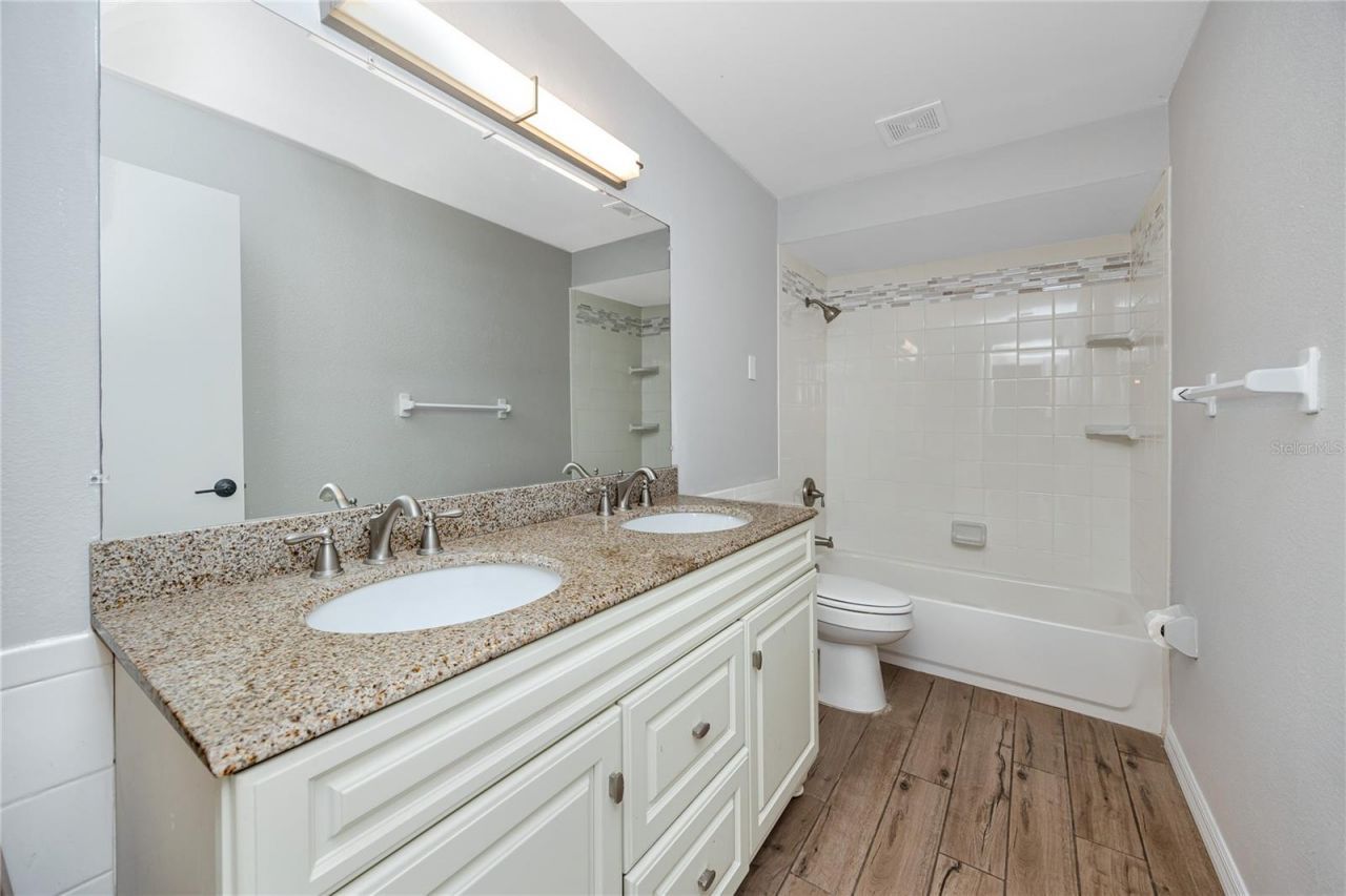 8046 Bayhaven Drive , Seminole, FL 33776 Photo