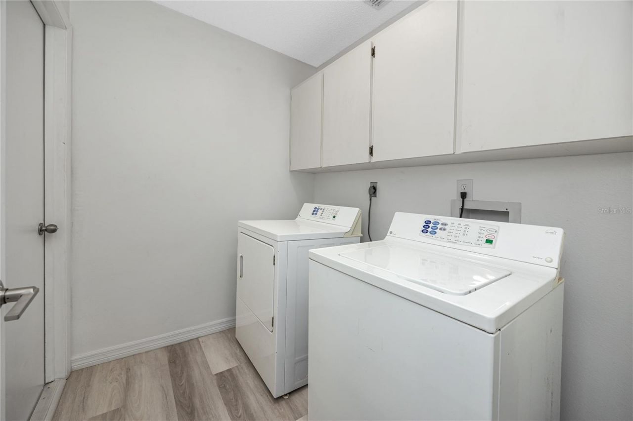8046 Bayhaven Drive , Seminole, FL 33776 Photo