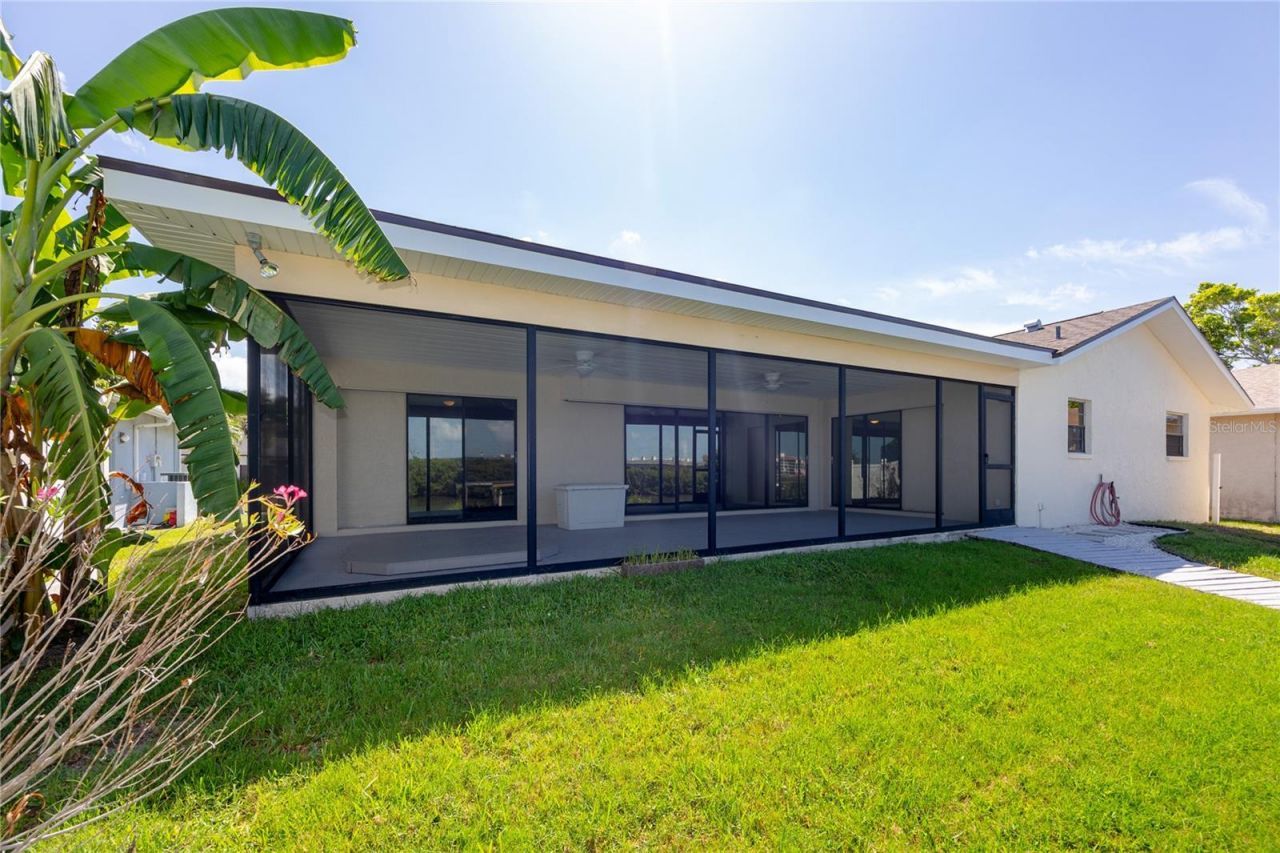 8046 Bayhaven Drive , Seminole, FL 33776 Photo