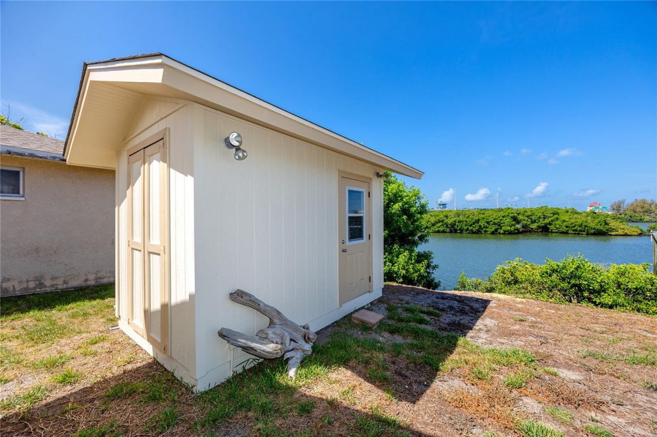 8046 Bayhaven Drive , Seminole, FL 33776 Photo