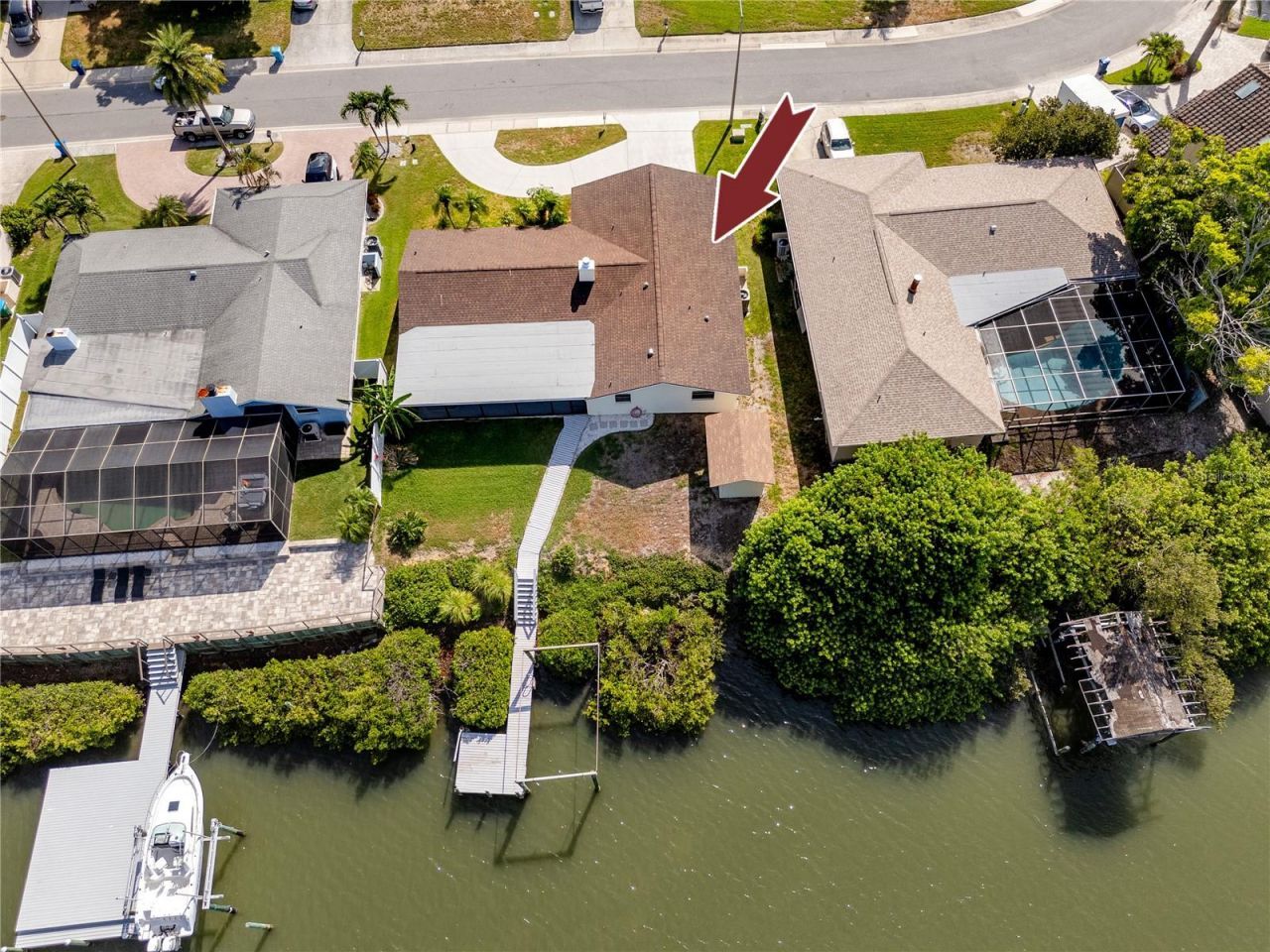 8046 Bayhaven Drive , Seminole, FL 33776 Photo