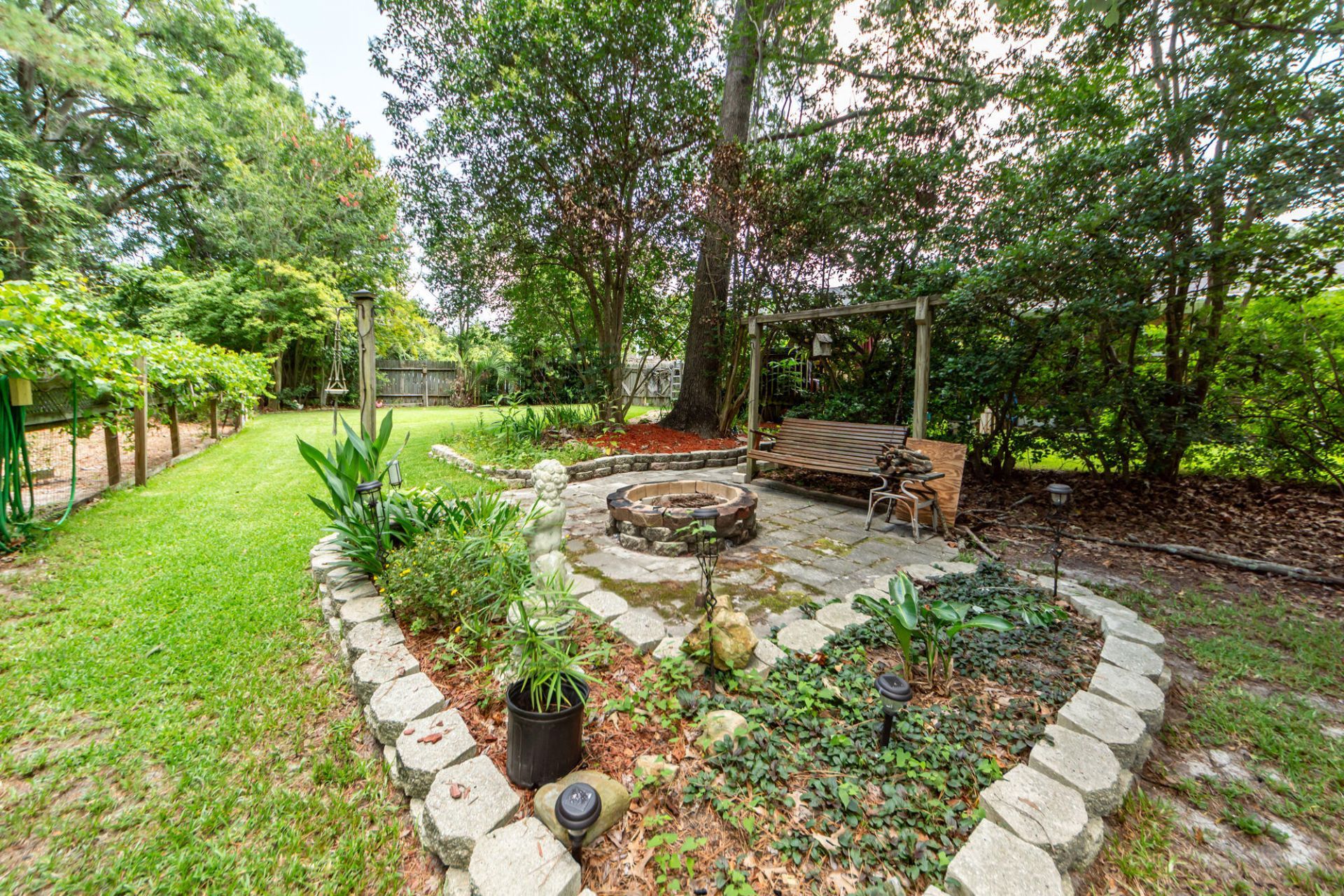 108 Stanford Court Photo 31