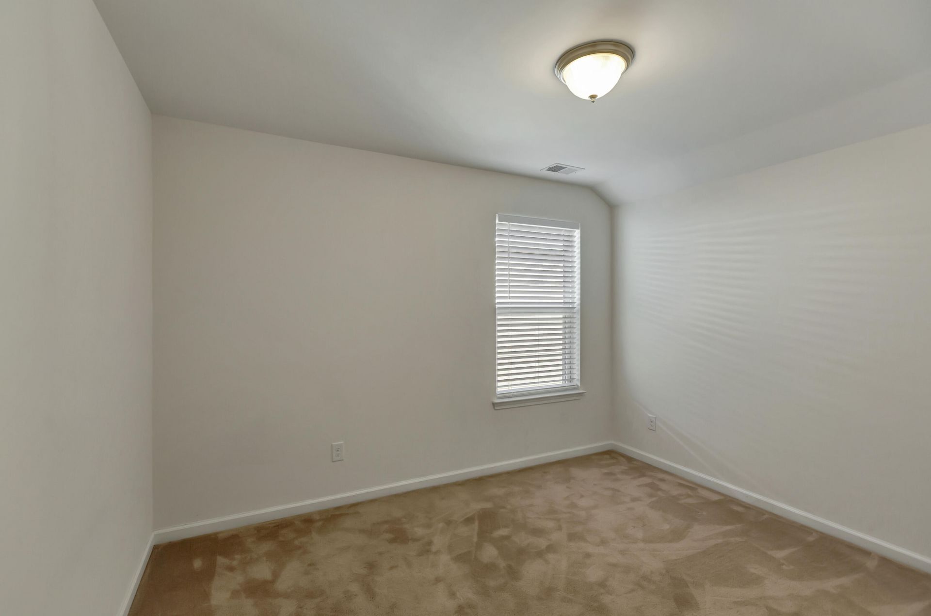 1689 Eider Down Drive Photo 20