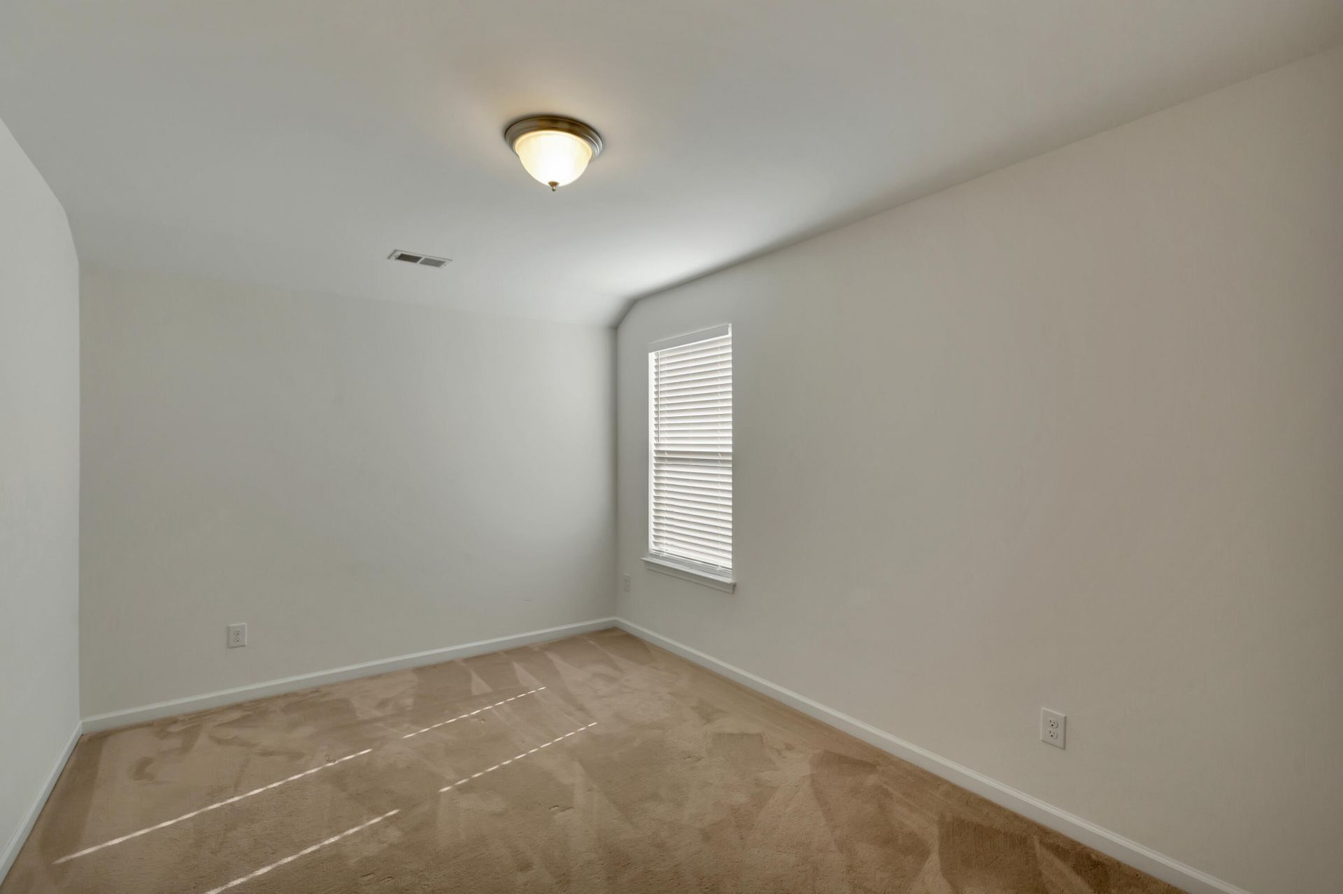 1689 Eider Down Drive Photo 22