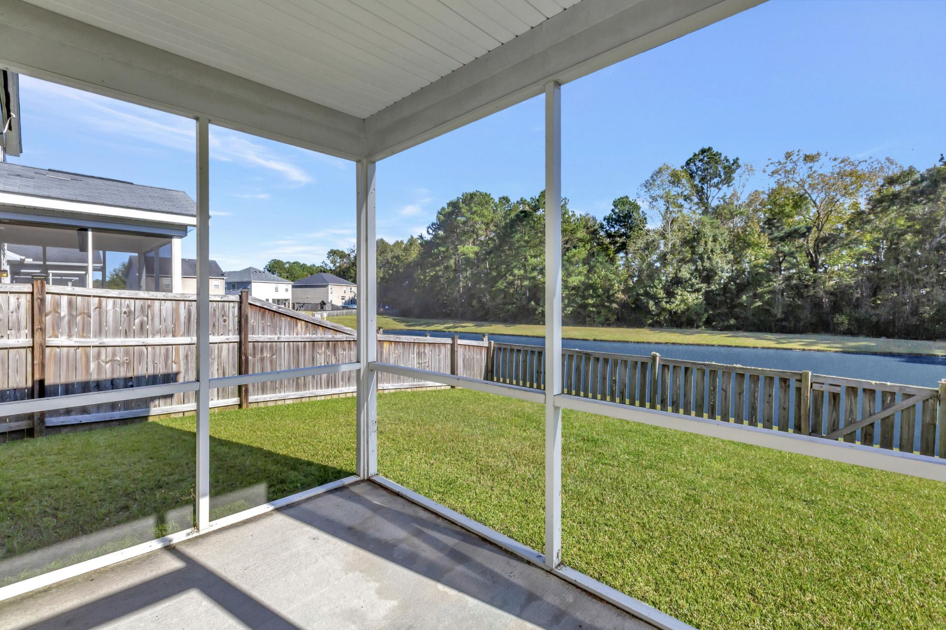 1689 Eider Down Drive Photo 31