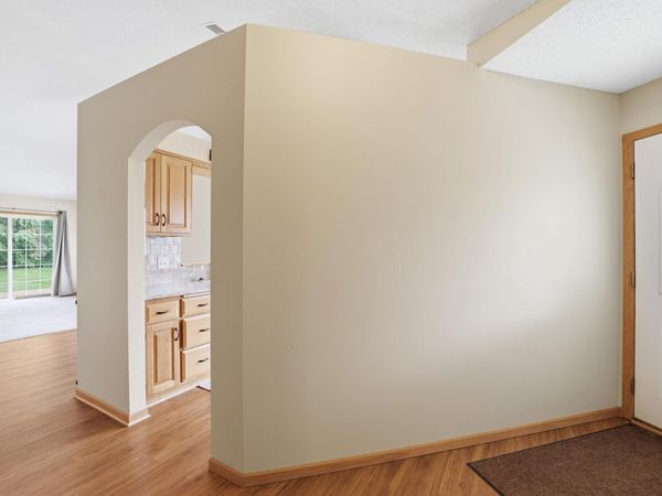 1761 Ojibway Drive, Centerville, MN 55038