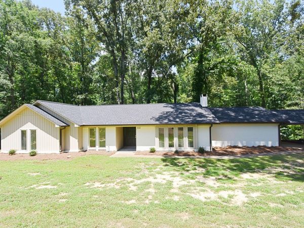 112 Red Shoe Run, Saltillo, MS 38866