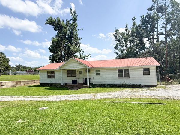 343 County Road 218, Corinth, MS 38834