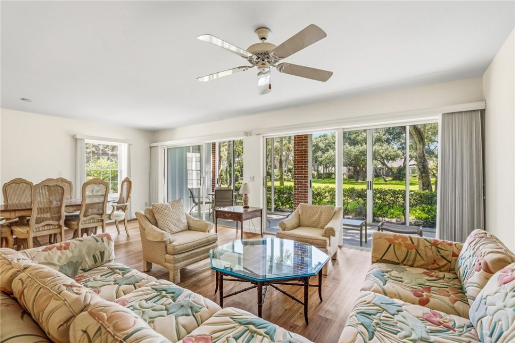 107 W Park Shores Circle, Unit 23W, Indian River Shores, FL 32963 Photo