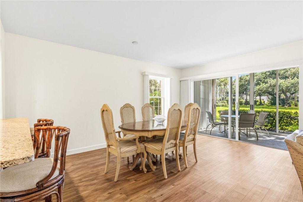 107 W Park Shores Circle, Unit 23W, Indian River Shores, FL 32963 Photo