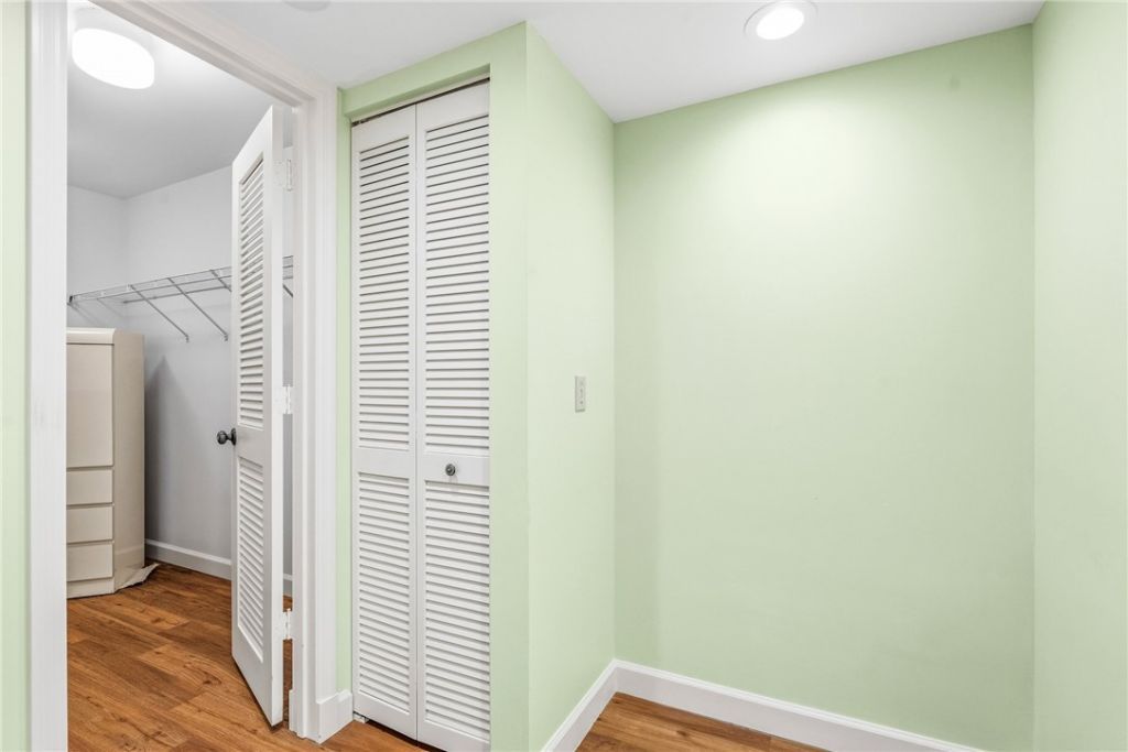 107 W Park Shores Circle, Unit 23W, Indian River Shores, FL 32963 Photo