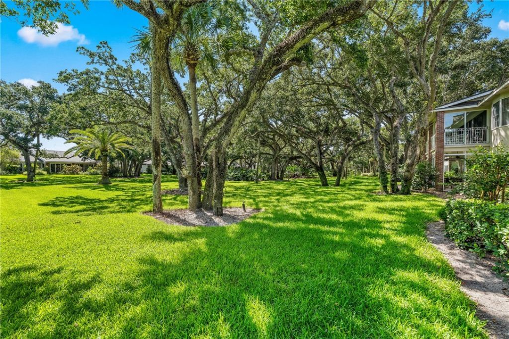 107 W Park Shores Circle, Unit 23W, Indian River Shores, FL 32963 Photo