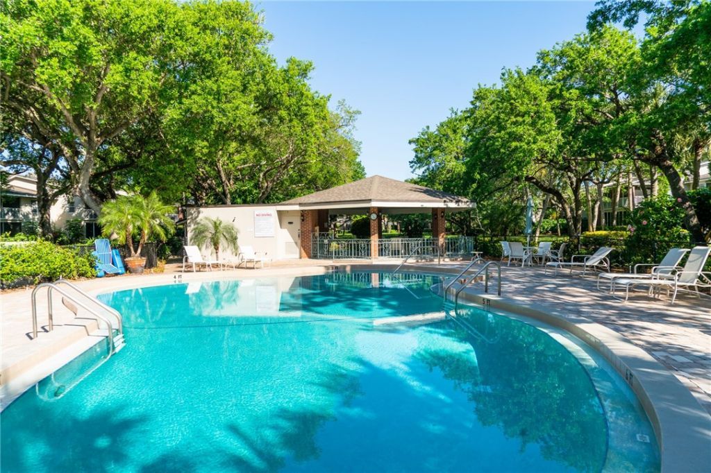 107 W Park Shores Circle, Unit 23W, Indian River Shores, FL 32963 Photo