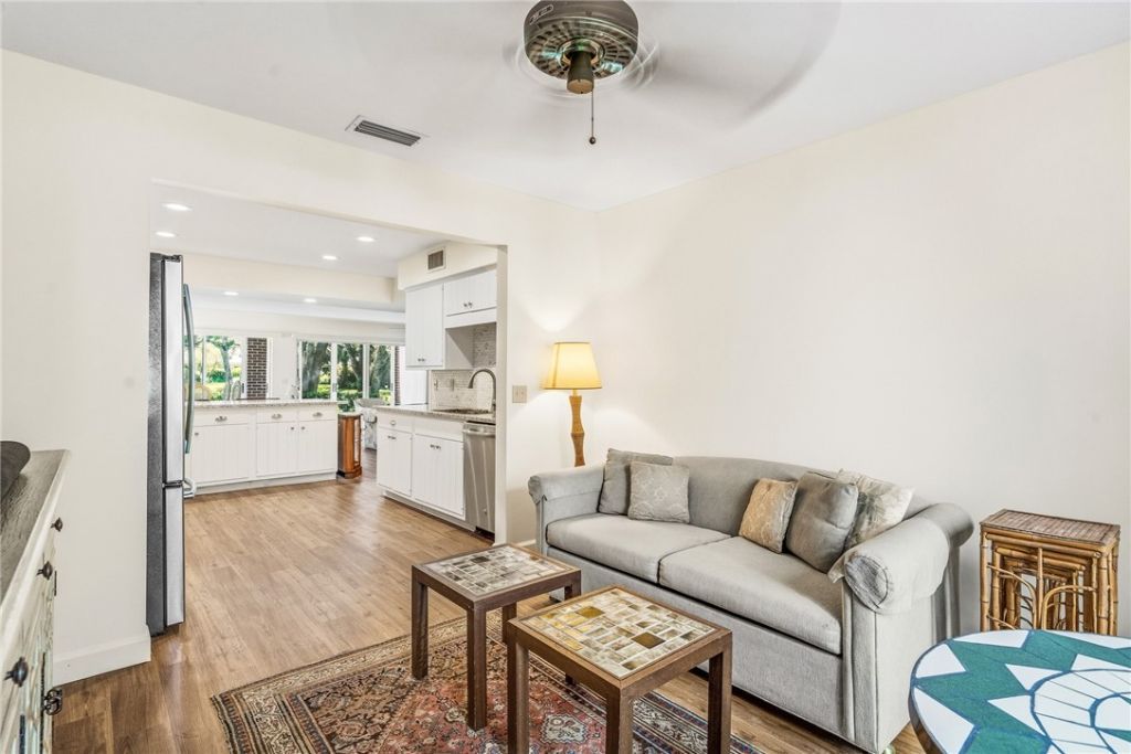 107 W Park Shores Circle, Unit 23W, Indian River Shores, FL 32963 Photo
