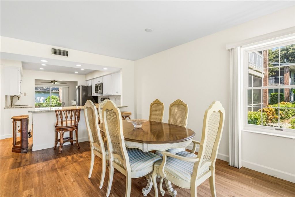 107 W Park Shores Circle, Unit 23W, Indian River Shores, FL 32963 Photo