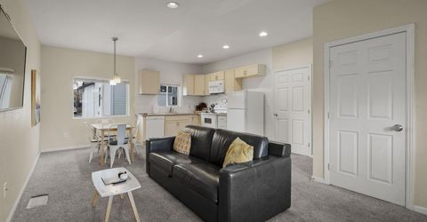 121 Caliente Street, Reno, NV 89509 Photo