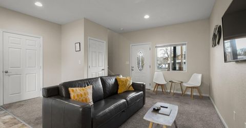 121 Caliente Street, Reno, NV 89509 Photo
